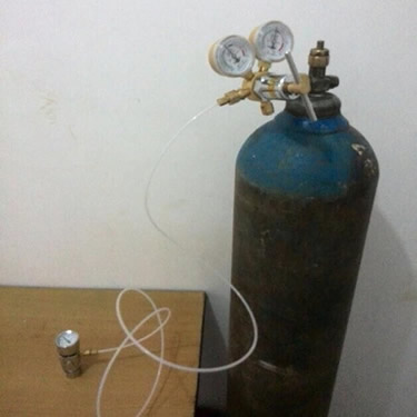 氧氣瓶與充氧儀鏈接